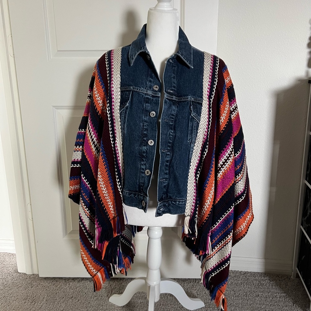 NWT Levi’s Jean Jacket Striped Sweater Poncho Small - Picture 6 of 12